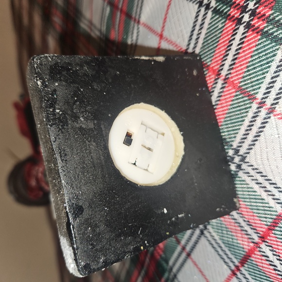 Transpac Festive Resin Light Up Merry Christmas Cardinal Lamp Post - Picture 5 of 9